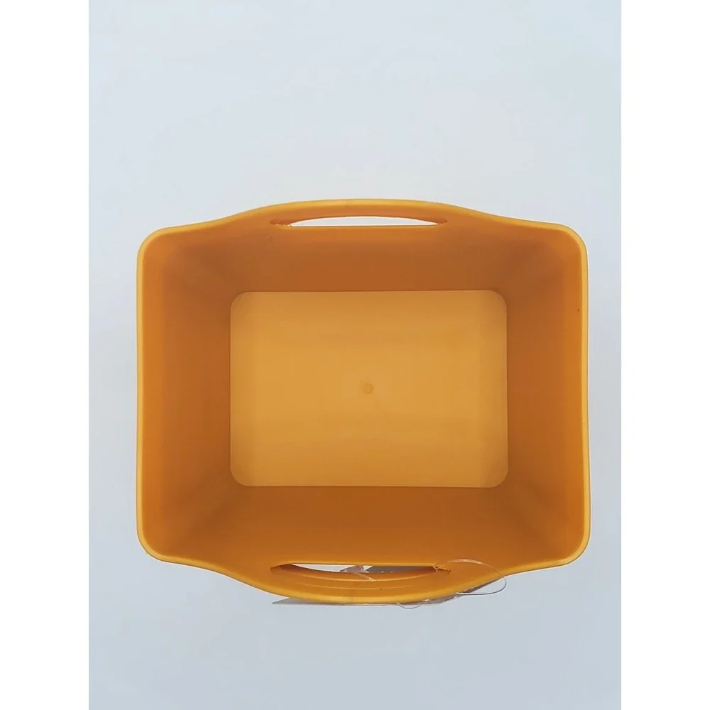 Cute set of containers